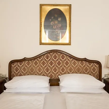 Castel Rundegg (adults Only) Hotell 4*